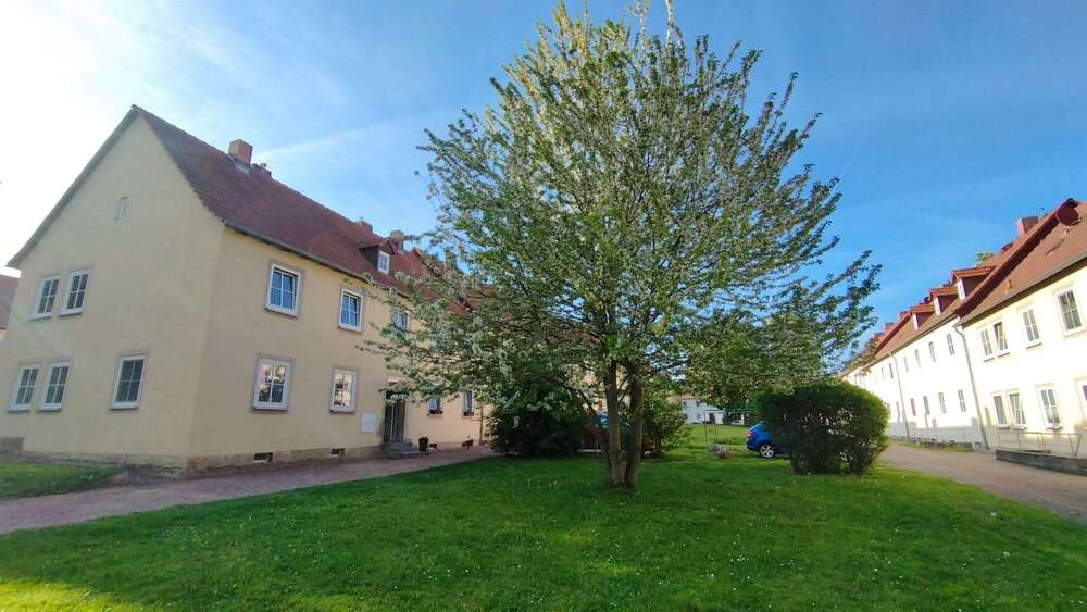 Einfamilienhaus Bad Lauchstädt - 12 Zimmer, 200 m&sup2;, 230.000&euro; | Angebot:26675563