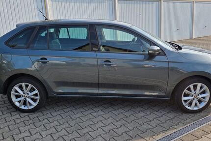 Skoda Rapid 129.000 km 10.500 &euro; Adorf 09221