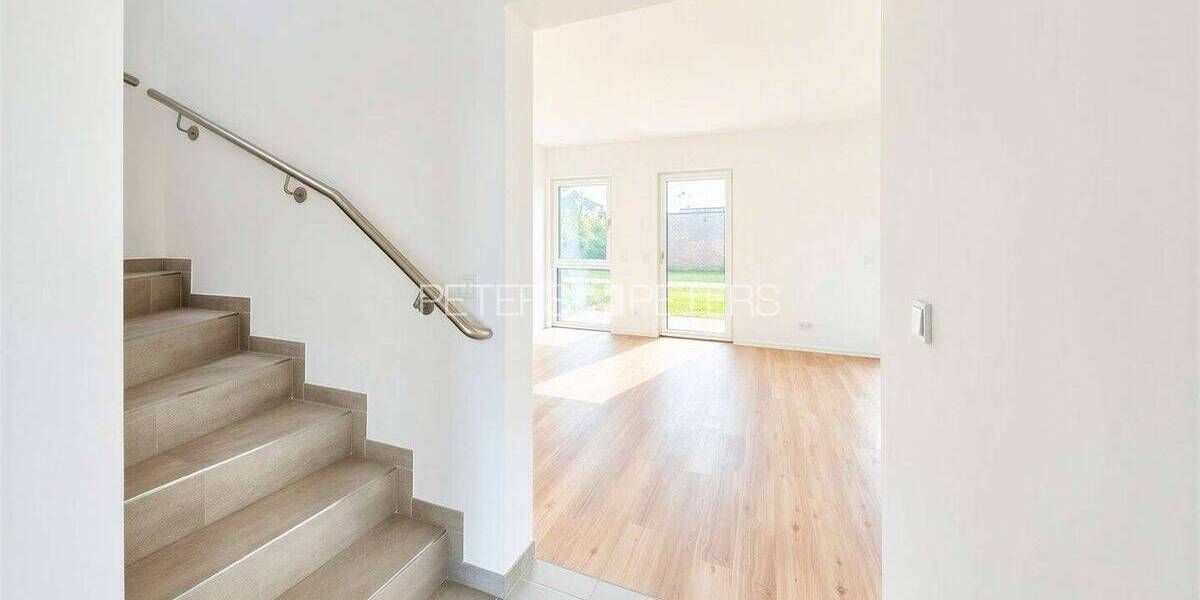 Etagenwohnung Schwerin Werdervorstadt - 5 Zimmer, 133 m&sup2;, 1.499&euro; | Angebot:26362601