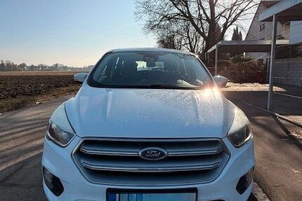 Ford Kuga 119.000 km 8.750 &euro; Pfinztal 76327