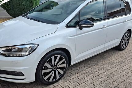 VW Touran 112.600 km 20.100 &euro; Geldern 47608