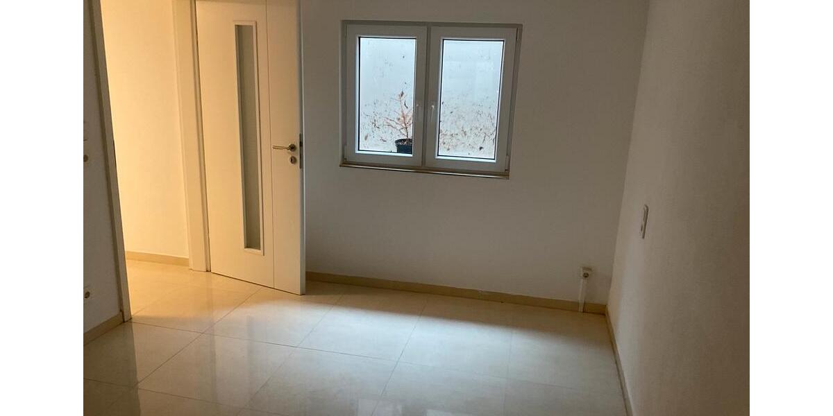 Etagenwohnung Markgröningen - 1 Zimmer, 60 m&sup2;, 1.000&euro; | Angebot:25902079