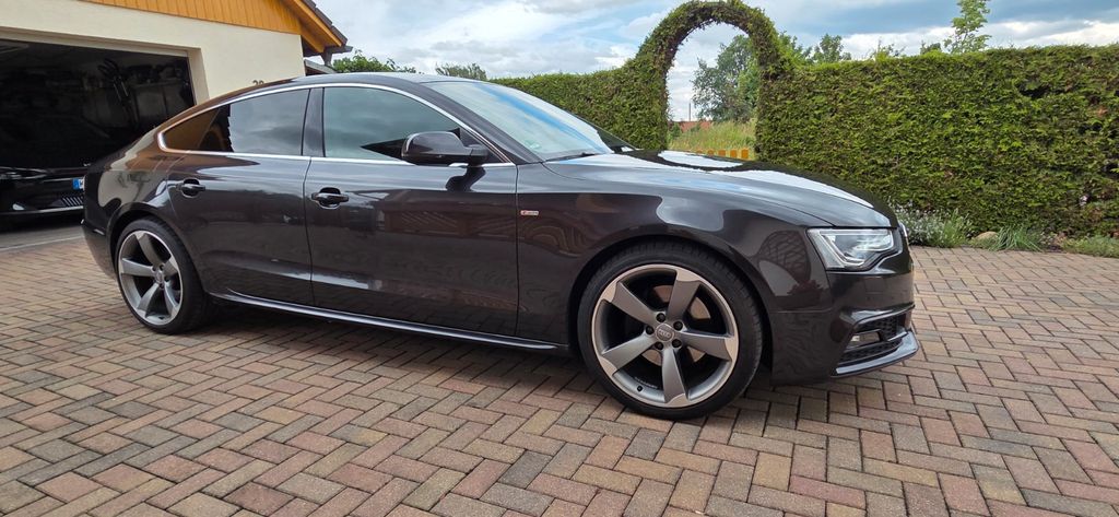 Audi A5 117.000 km 19.200 &euro; Kamenz 01917