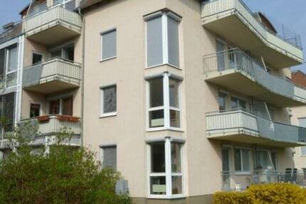 großzügige - sonnige 1 Zimmerwohnung mit grossem Balkon!
