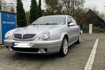Lancia Lybra