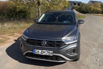 VW T-Roc 29.999 km 18.999 &euro; Raunheim 65479