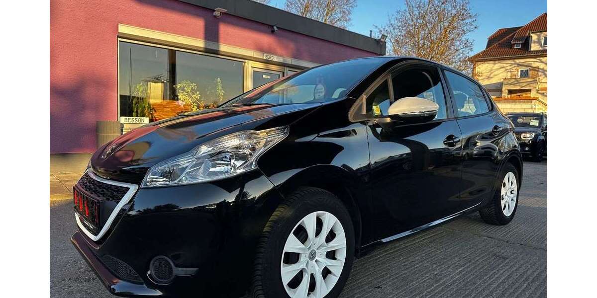 Peugeot 208 37.577 km 6.990 &euro; Kabelsketal OT Gröbers 06184