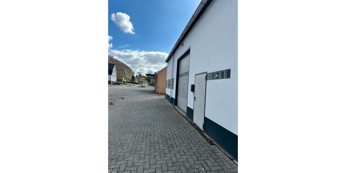 Gewerbeobjekt Gummersbach Berstig Süd - 1.000&euro; | Angebot:25956896