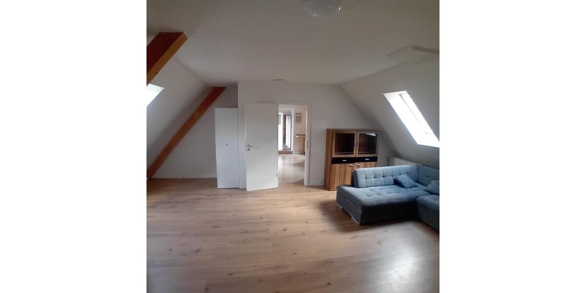 Etagenwohnung Villingen-Schwenningen Schwenningen - 1 Zimmer, 80 m&sup2;, 700&euro; | Angebot:26045550