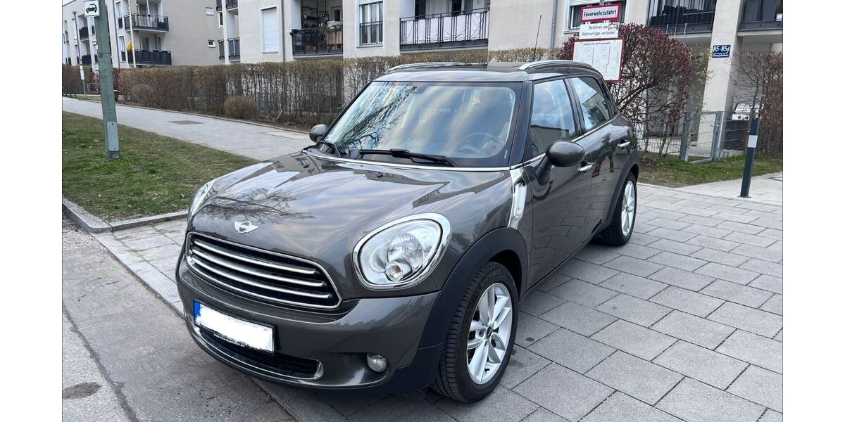 Mini Countryman D (Cooper) 108.000 km 6.990 &euro; München 81673
