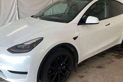 Tesla Model Y 73.736 km 29.750 &euro; Herges-Hallenberg 98587