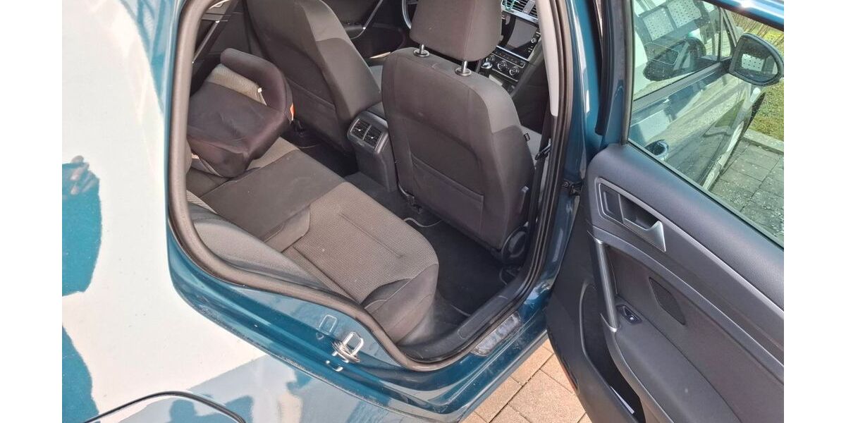 VW Golf 79.756 km 10.800 &euro; Fürstenfeldbruck 82256