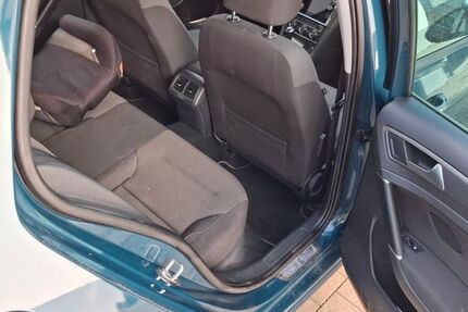 VW Golf 79.756 km 9.900 &euro; Fürstenfeldbruck 82256