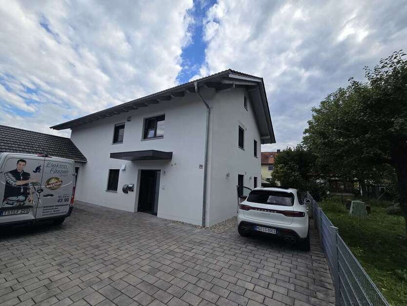 Wohnung zum Mieten in Tüssling 790 € 93 m²