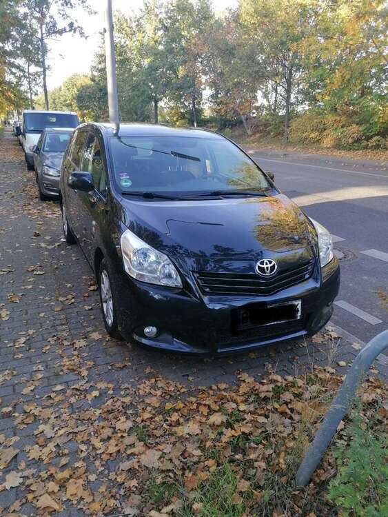 Toyota Verso 250.000 km 5.700 € Berlin 13435