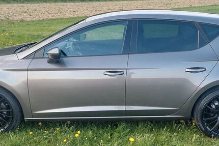 Seat Leon 109.000 km 11.999 &euro; Memmingen 87700