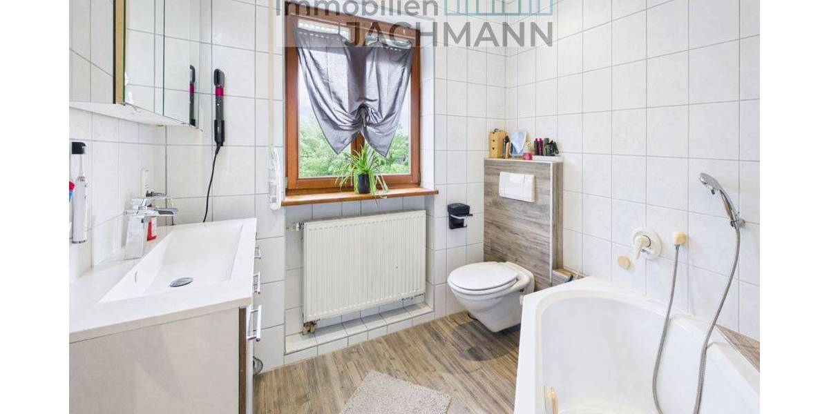 Doppelhaushälfte Bogen - 5 Zimmer, 172 m&sup2;, 440.000&euro; | Angebot:26805436