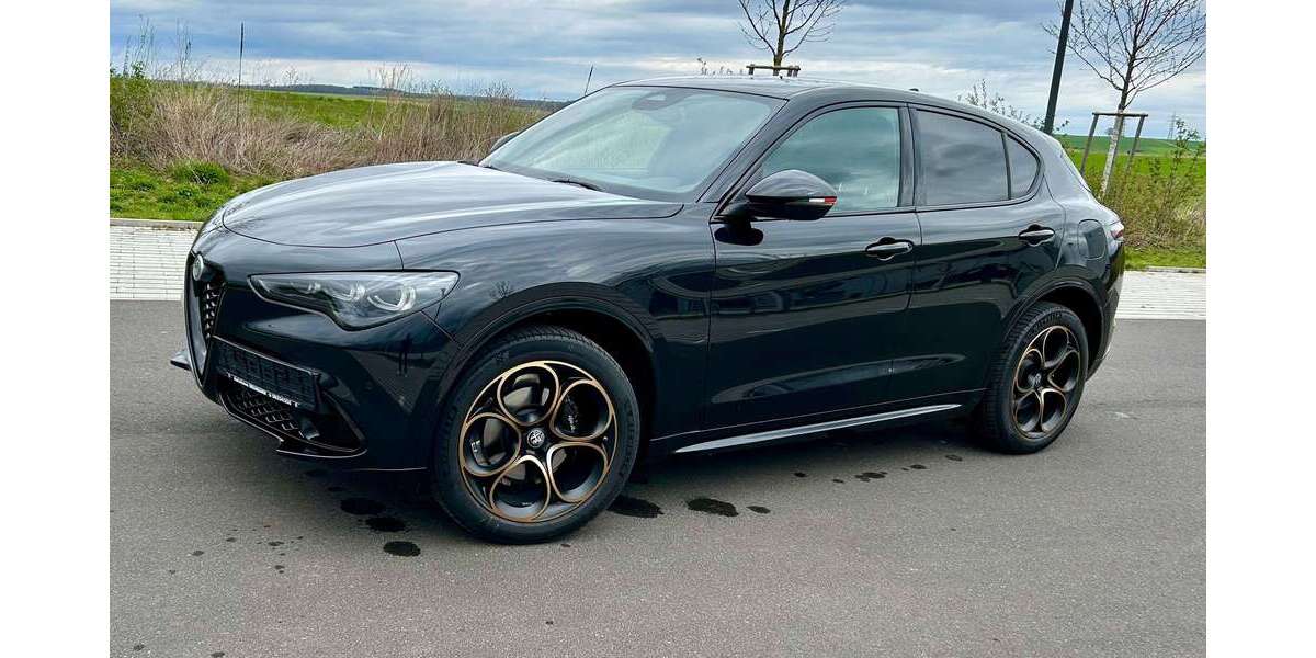 Alfa Romeo Stelvio 7.500 km 59.990 &euro; Reichenberg 97234