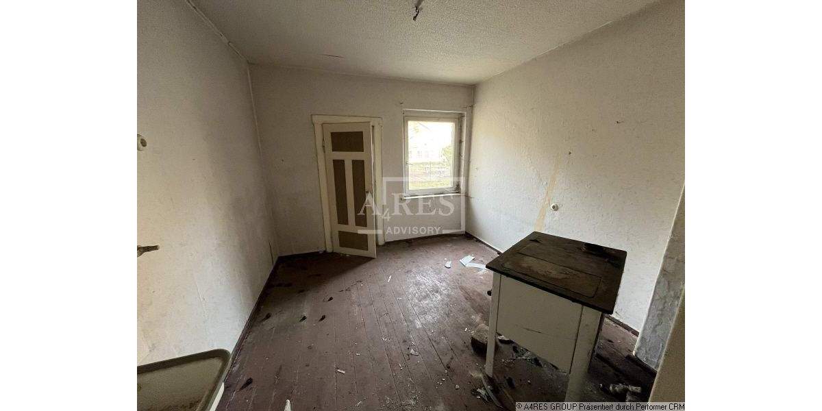 Mehrfamilienhaus, Wohnhaus Meuselwitz - 8 Zimmer, 279 m&sup2;, 18.000&euro; | Angebot:23854218