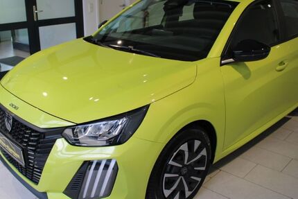 Peugeot 208 1.500 km 17.950 &euro; Wiefelstede 26215