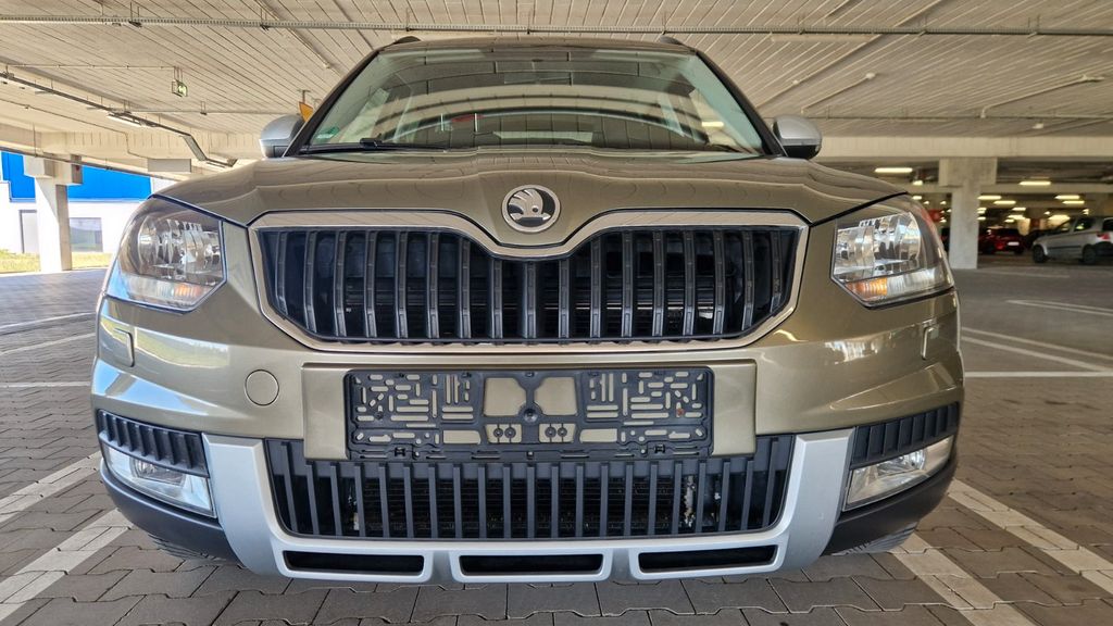 Skoda Yeti 126.000 km 9.900 &euro; Grambow 17322