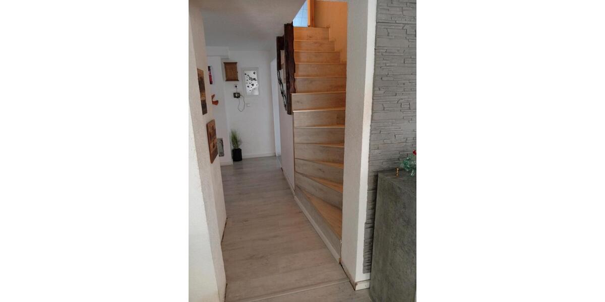 Charmantes 3 stöckiges Haus zu verkaufen 5 zimmer