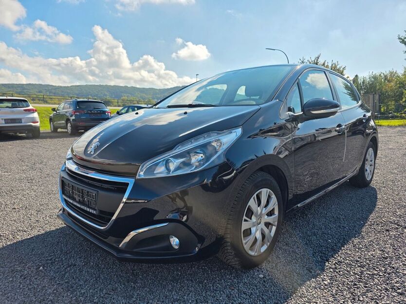 Peugeot 208 35.000 km 8.490 € Oberwinter 53424