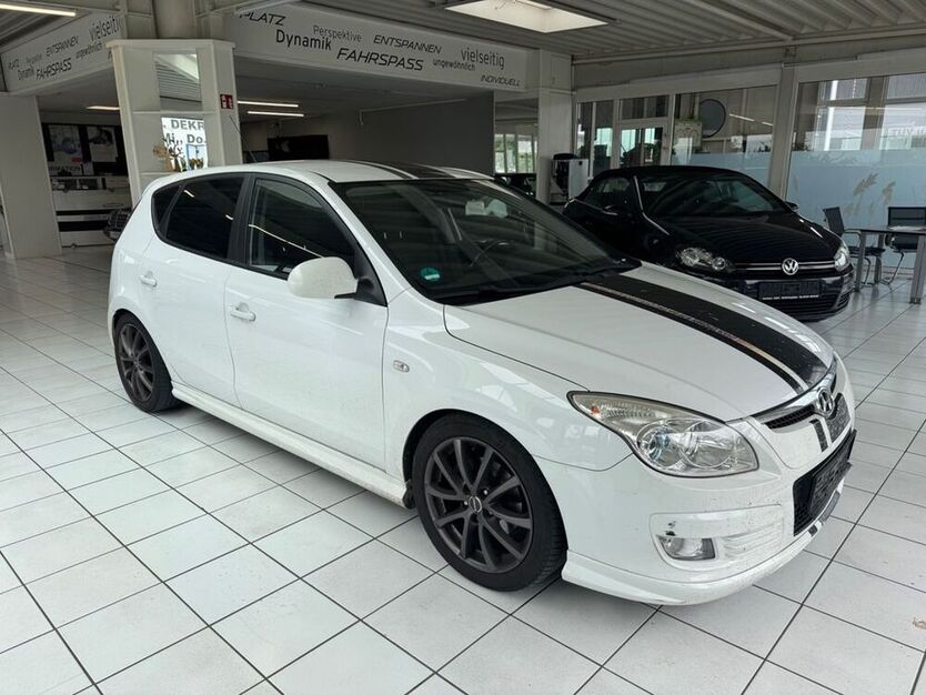 i30