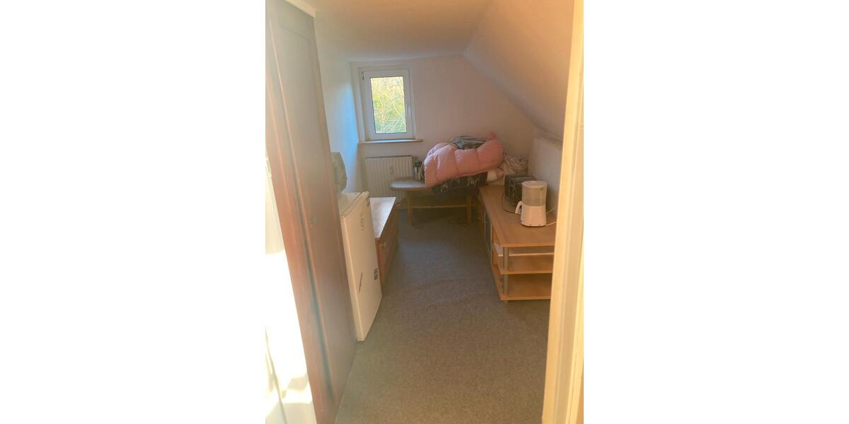 Dachgeschoßwohnung Westerstede - 5 Zimmer, 70 m&sup2;, 700&euro; | Angebot:25406441