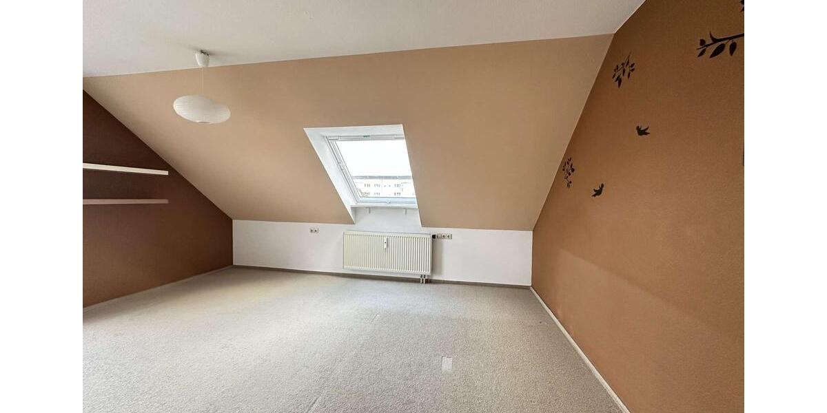 Dachgeschoßwohnung Niesky - 3 Zimmer, 74 m&sup2;, 545&euro; | Angebot:25252696