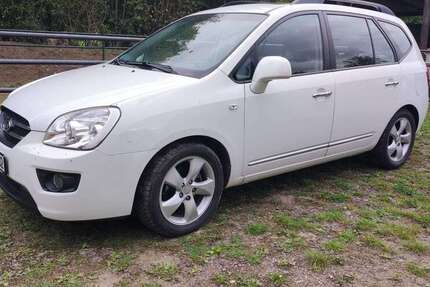 Kia Carens 136.000 km 6.500 € Emmerthal 31860