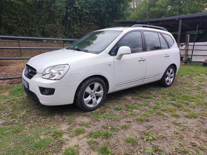 Kia Carens 136.000 km 6.500 € Emmerthal 31860