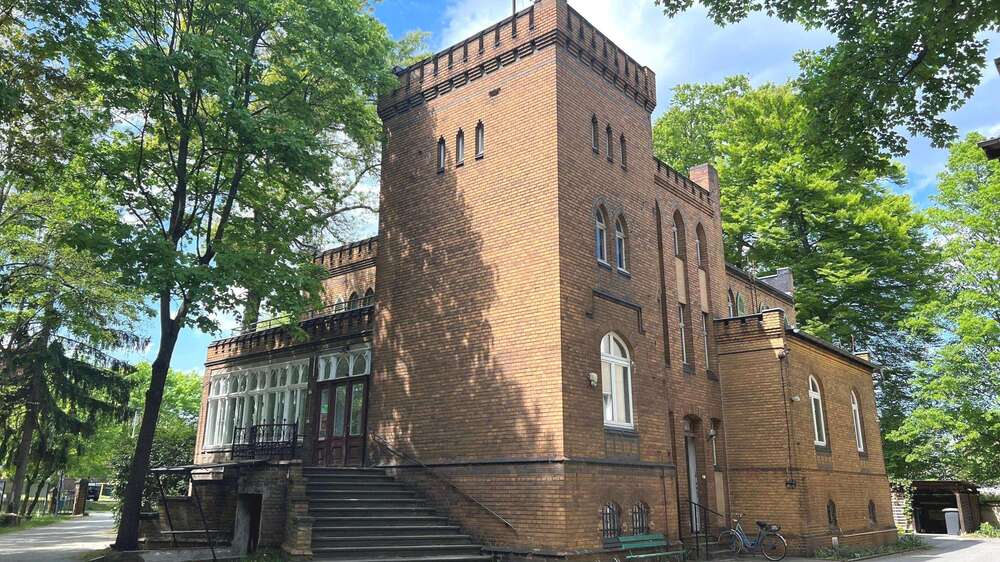 Einfamilienhaus Döbern - 20 Zimmer, 383 m&sup2;, 147.500&euro; | Angebot:25197209