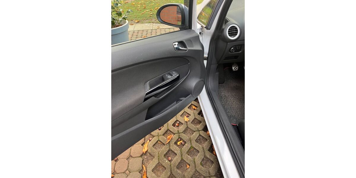 Opel Corsa 209.450 km 2.100 &euro; Hagenow 19230