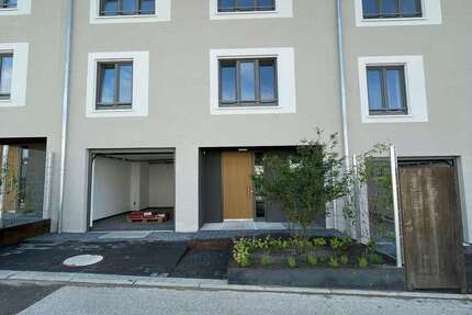 Haus Pfinztal - 5.5 Zimmer, 198 m&sup2;, 2.195&euro; | Angebot:26694061