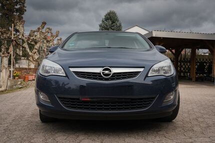 Opel Astra 81.000 km 5.700 &euro; Deidesheim 67146