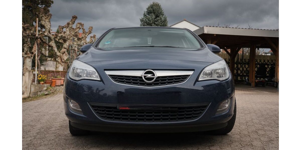 Opel Astra 81.000 km 5.700 &euro; Deidesheim 67146