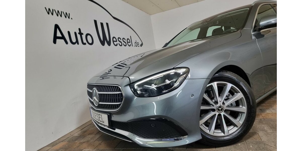 Mercedes-Benz E 200 dA LED AHK Navi Widescreen MBUX Leder 57.900 km 29.999 &euro; Garrel 49681