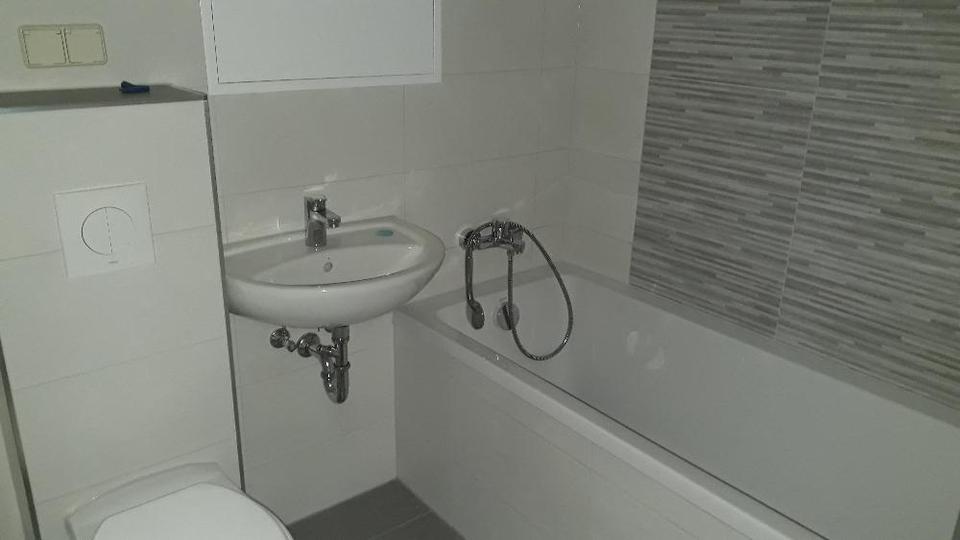 Etagenwohnung Bernburg (Saale) - 2 Zimmer, 57 m&sup2;, 313&euro; | Angebot:26056021
