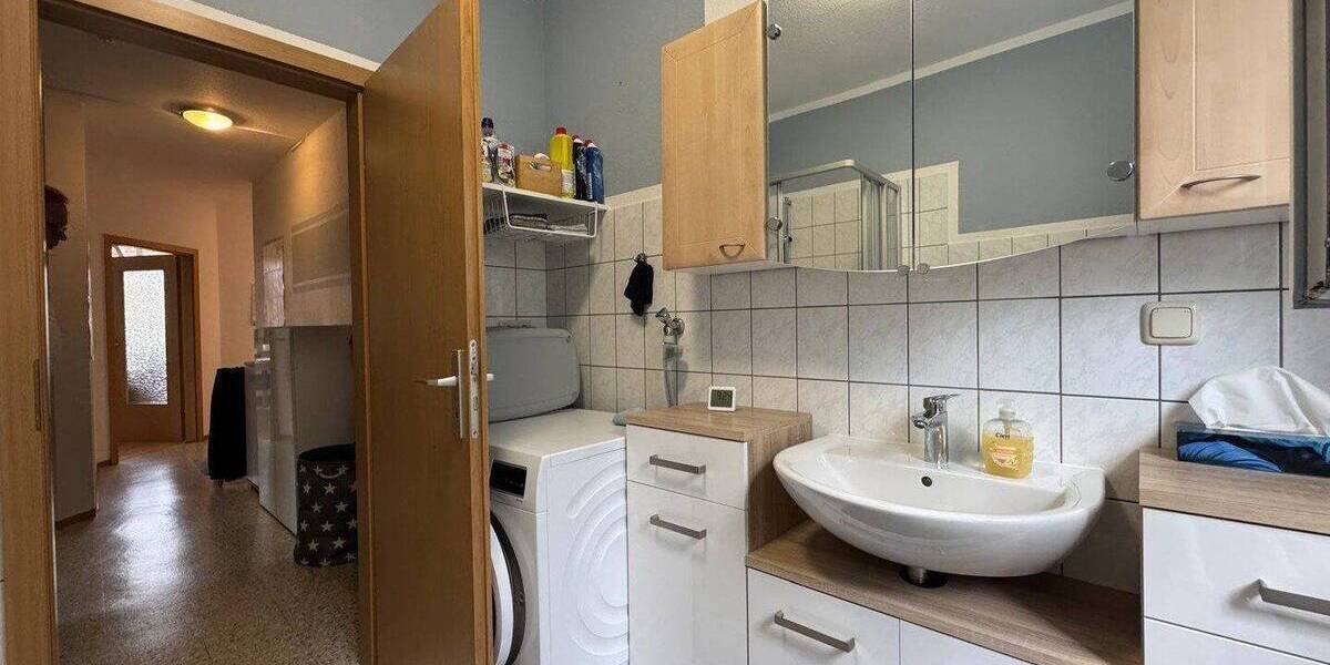 Etagenwohnung Osterode Freiheit - 3 Zimmer, 94 m&sup2;, 625&euro; | Angebot:26851624