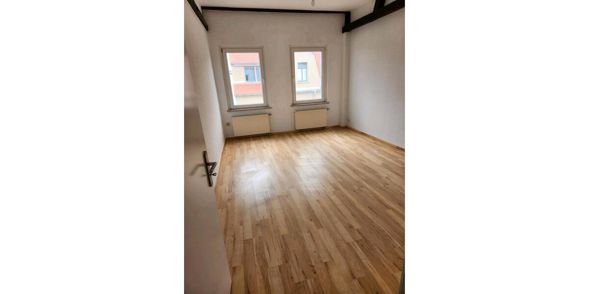 Dachgeschoßwohnung Halle (Saale) - 2 Zimmer, 79 m&sup2;, 109.000&euro; | Angebot:24803647