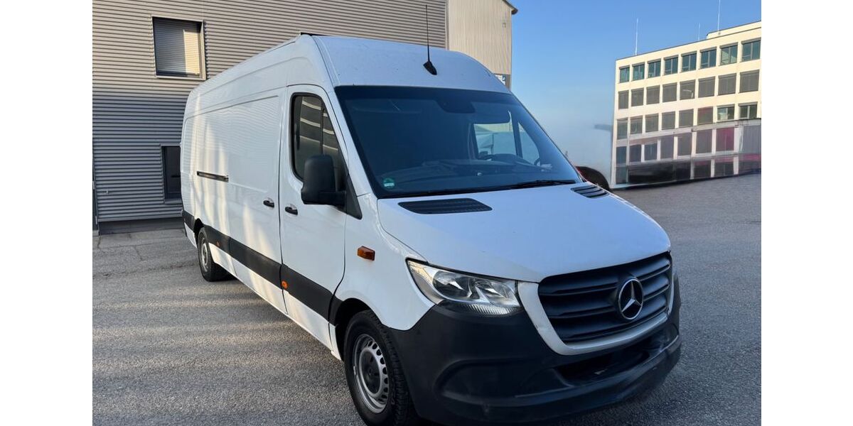 Mercedes-Benz Sprinter 589.200 km 10.500 &euro; München 80935