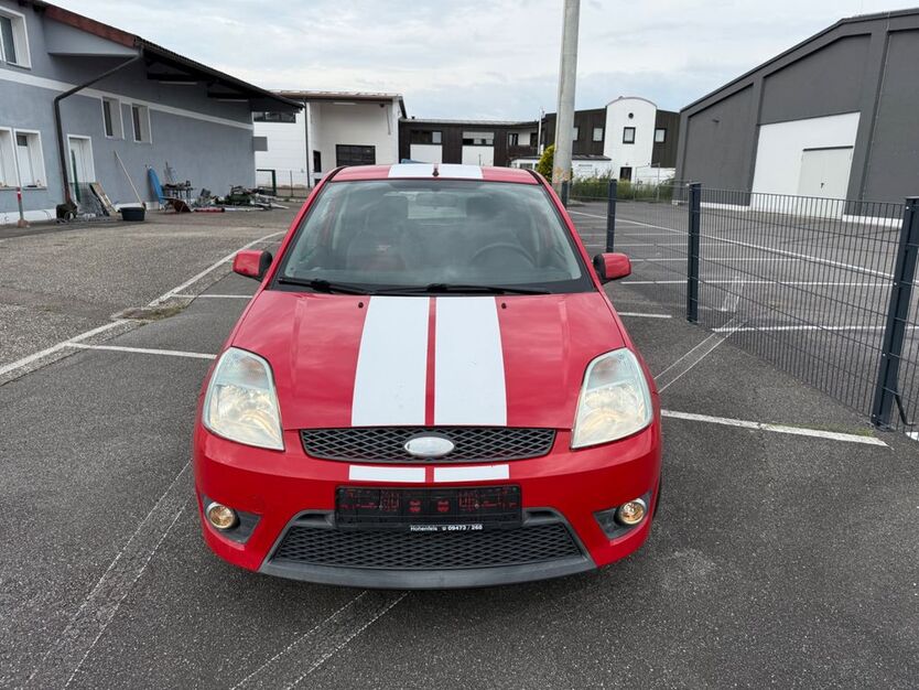 Ford Fiesta 157.000 km 4.500 € Schwandorf 92421