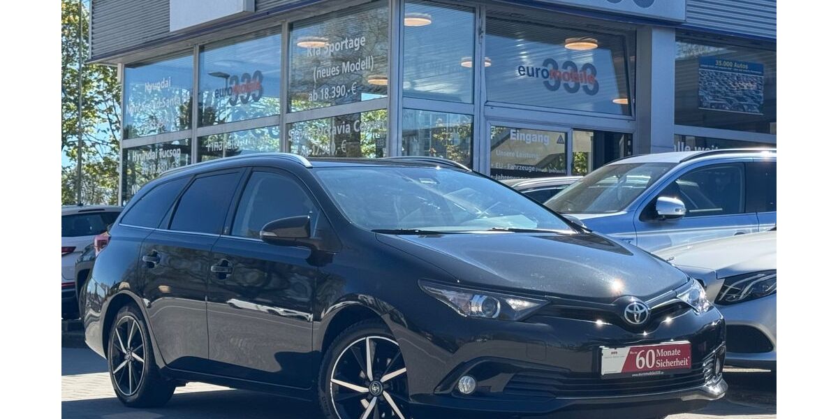 Toyota Auris 81.900 km 12.490 &euro; Kiel 24107