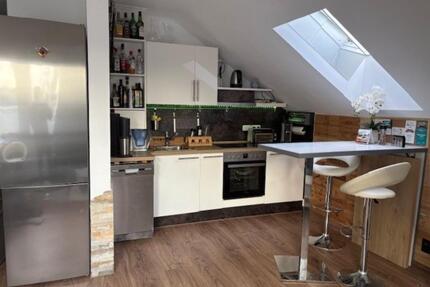 Voll möbliertes DG-Apartment in Bestlage von Wiesbaden