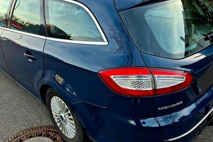 Ford Mondeo 348.800 km 2.400 &euro; Filderstadt 70794