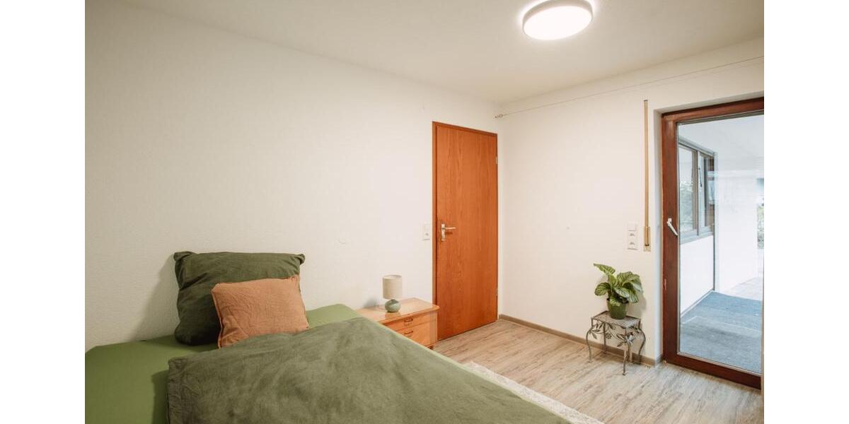 Erdgeschoßwohnung Bretzfeld - 3 Zimmer, 80 m&sup2;, 130&euro; | Angebot:25783423