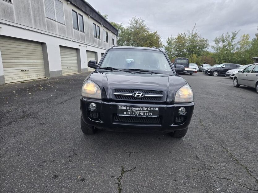 Hyundai TUCSON 275.771 km 1.750 € Kobern-Gondorf 56330