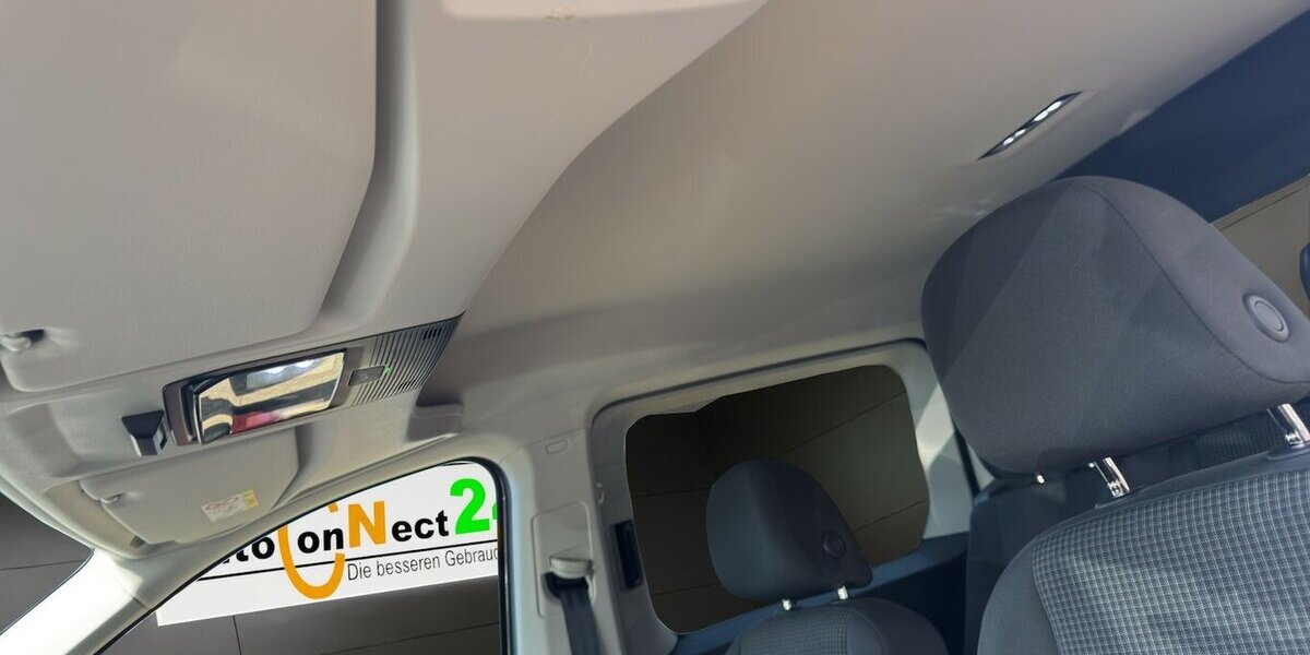 VW Caddy Maxi 2.0 TDi *5-Sitzer/Trennwand/Navi/PDC* 26.003 km 30.690 &euro; Bamberg 96052