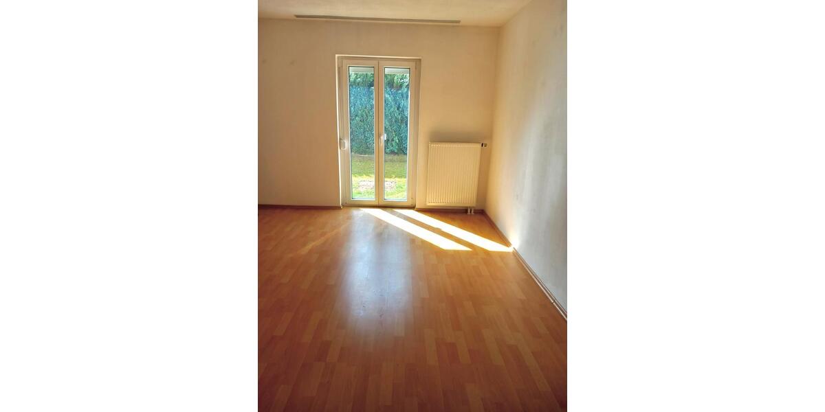 Erdgeschoßwohnung Wunsiedel - 3 Zimmer, 75 m&sup2;, 105.000&euro; | Angebot:26051552